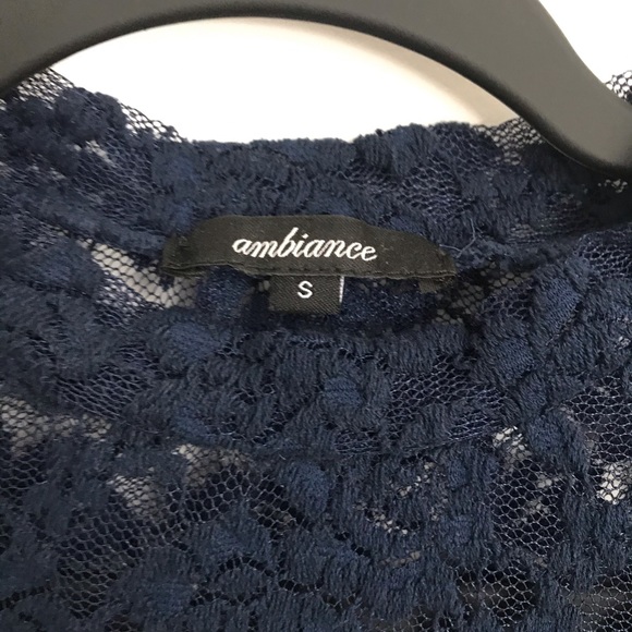 Lace Crop Top - Picture 2 of 3